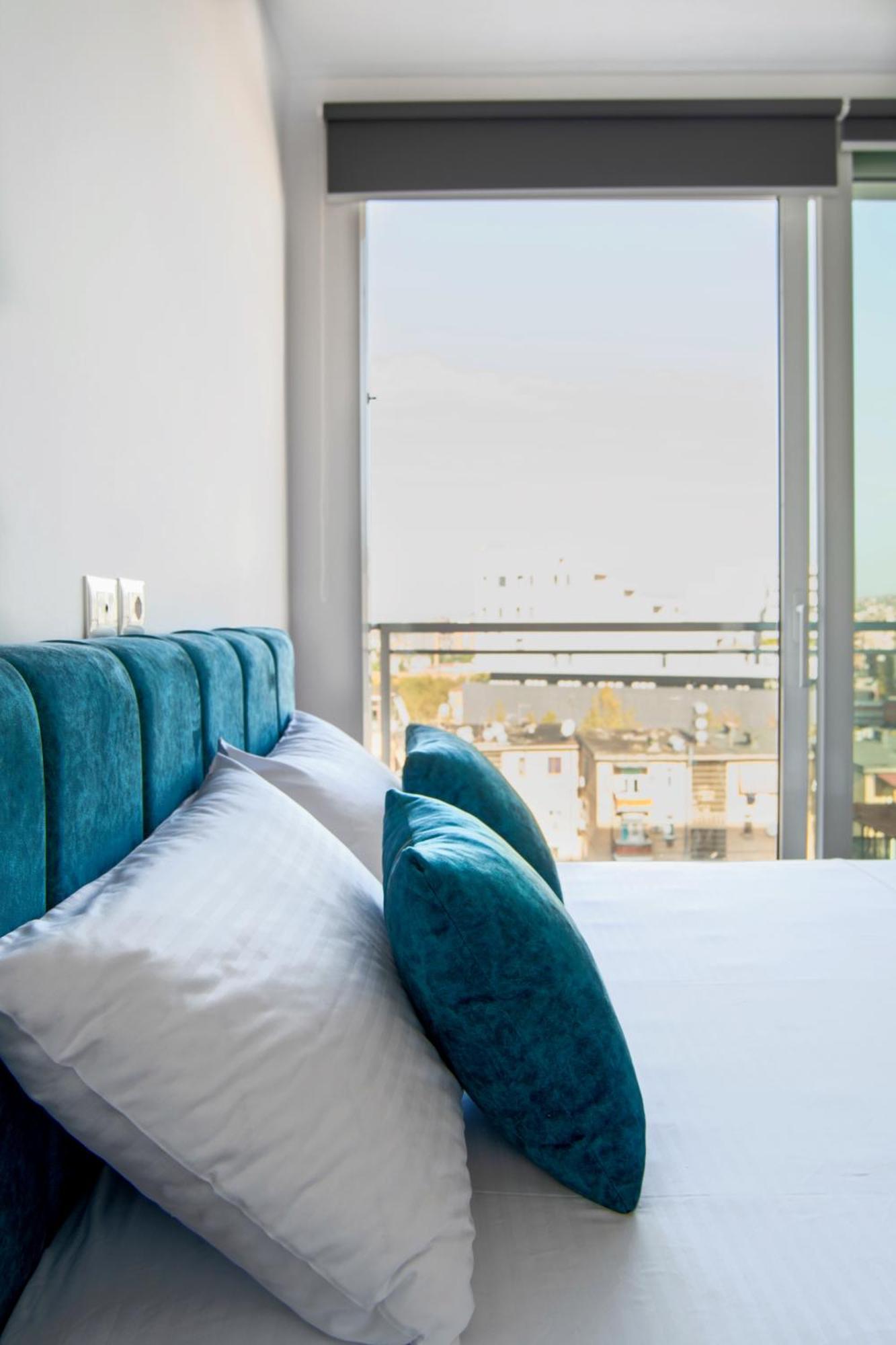 Urban Serenity City Skyline View Apartment 1 Tirana Kültér fotó